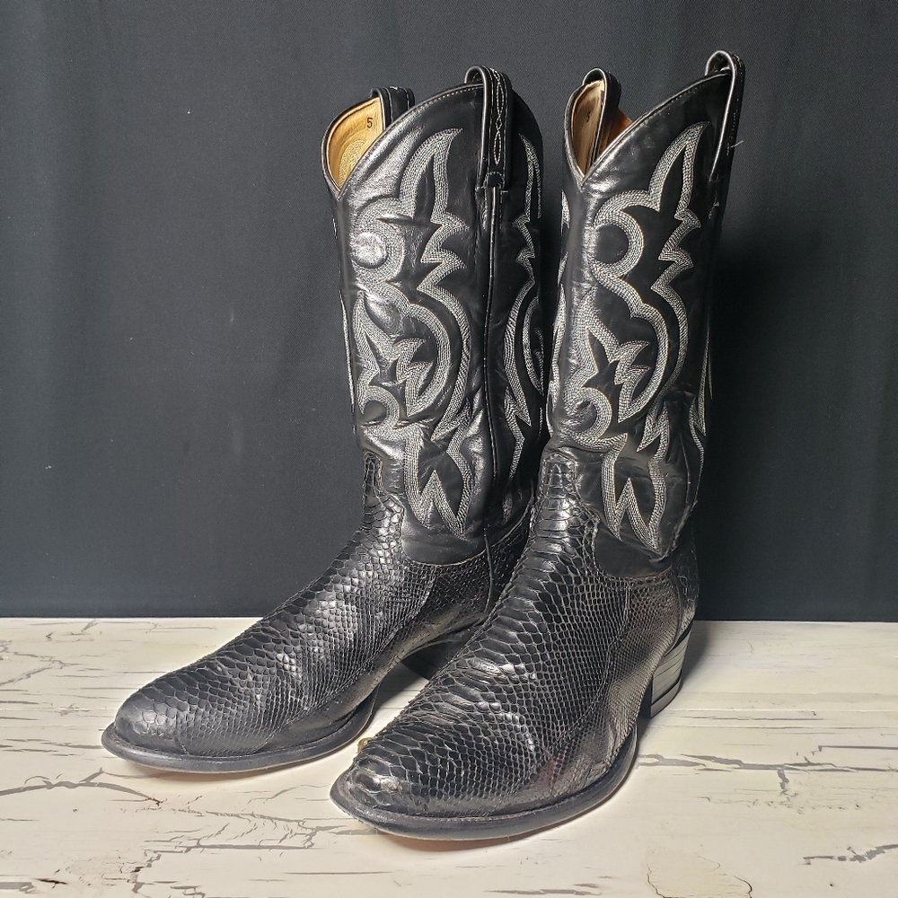 Tony Lama Python Snakeskin Cowboy  Boots style 8700 in Black - Men's size 9.5 D